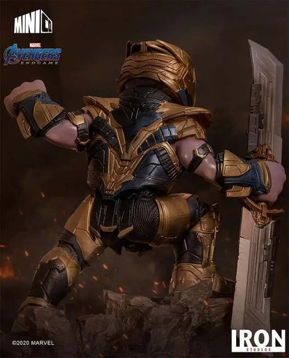 Avengers: Endgame – Thanos mit Doppelklinge – MiniCo Statue – Iron Studios