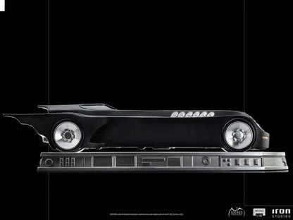 Batman: TAS Batmobil 1/10 Art Scale Statue – Iron Studios 63 cm - Actionfigurenwelt - Actionfigur Sammlerstück