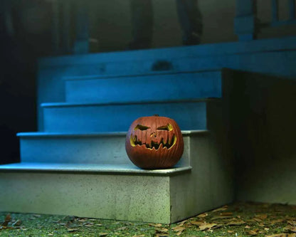 NECA Halloween Ends – Ultimative Michael Myers Actionfigur (18 cm)