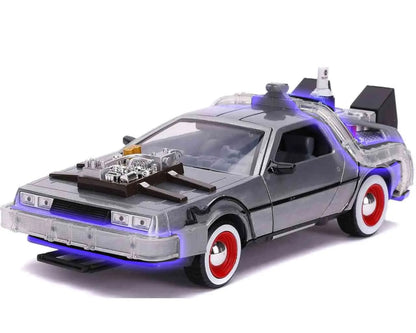 Zurück in die Zukunft III – DeLorean Time Machine 1:24 Die-Cast Modell mit LED – Jada Toys
