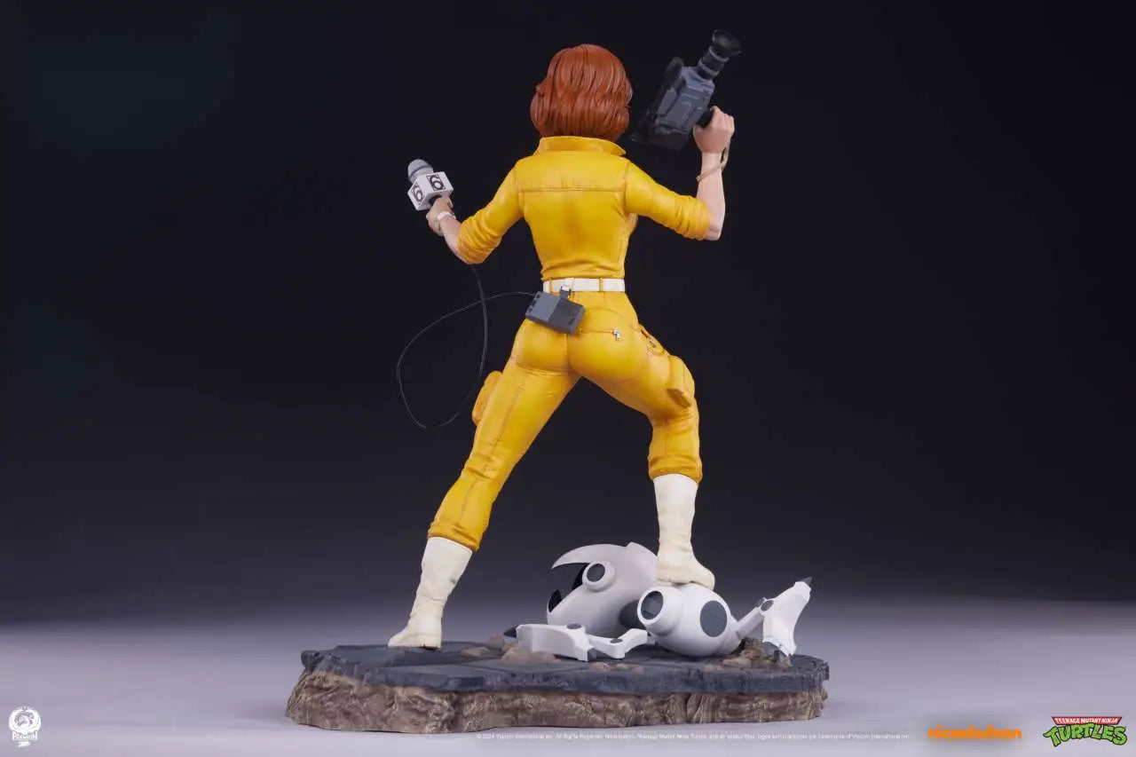 PCS Teenage Mutant Ninja Turtles April O'Neil 1:4 Statue – Premier Series