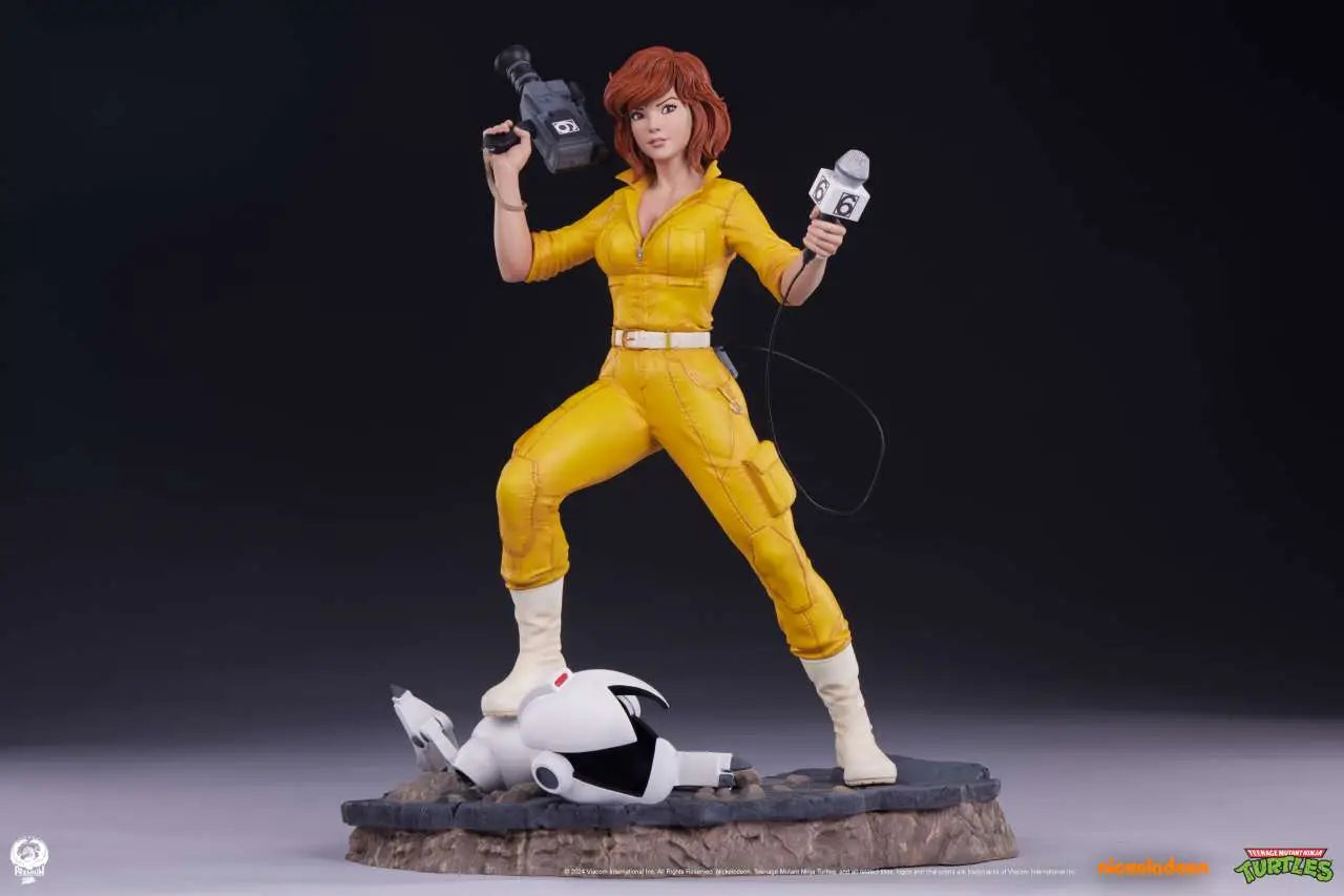 PCS Teenage Mutant Ninja Turtles April O'Neil 1:4 Statue – Premier Series