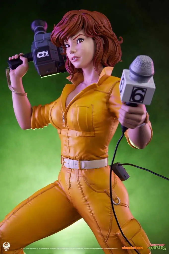 PCS Teenage Mutant Ninja Turtles April O'Neil 1:4 Statue – Premier Series