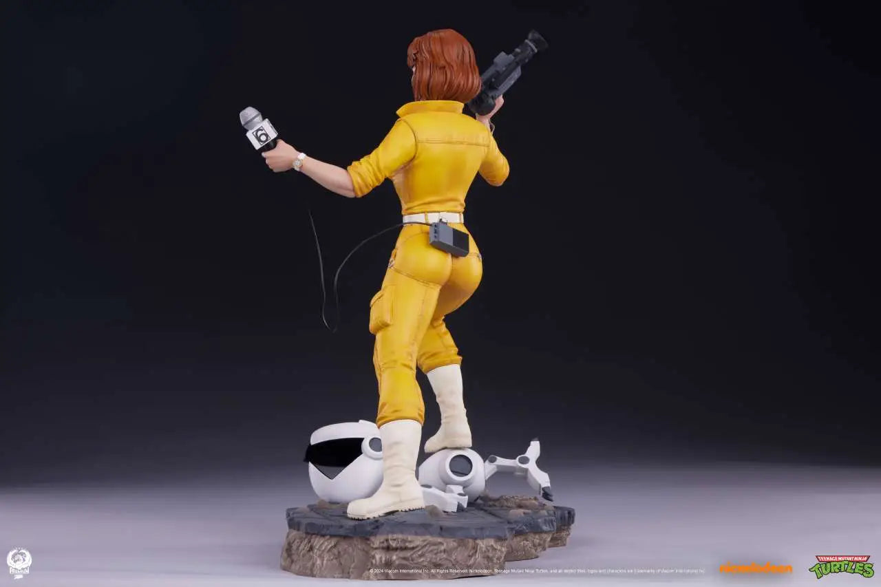PCS Teenage Mutant Ninja Turtles April O'Neil 1:4 Statue – Premier Series