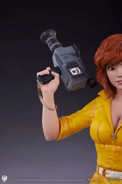 PCS Teenage Mutant Ninja Turtles April O'Neil 1:4 Statue – Premier Series