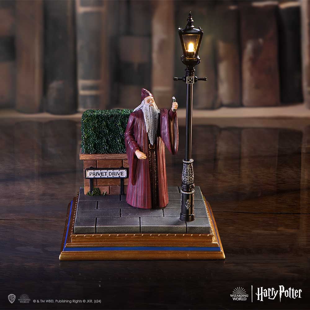 Harry Potter Privet Drive Light Up Figur mit Beleuchtung, 18,5 cm